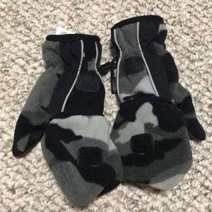 Black and grey camo mittens